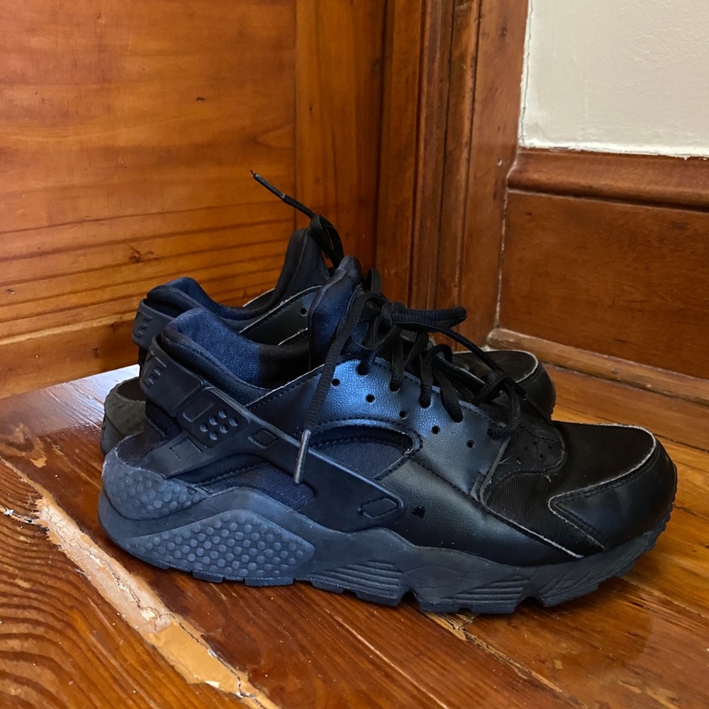 WOMEN'S NIKE AIR HUARACHE